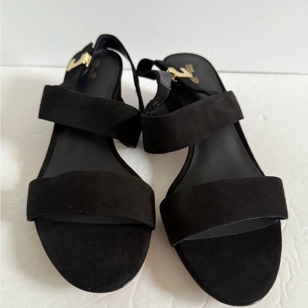 NWOT Diane Von Furstenberg Black Low Heel Block Sandals Size EU 40 US 10M